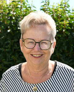 Helen D&ouml;&ouml;s